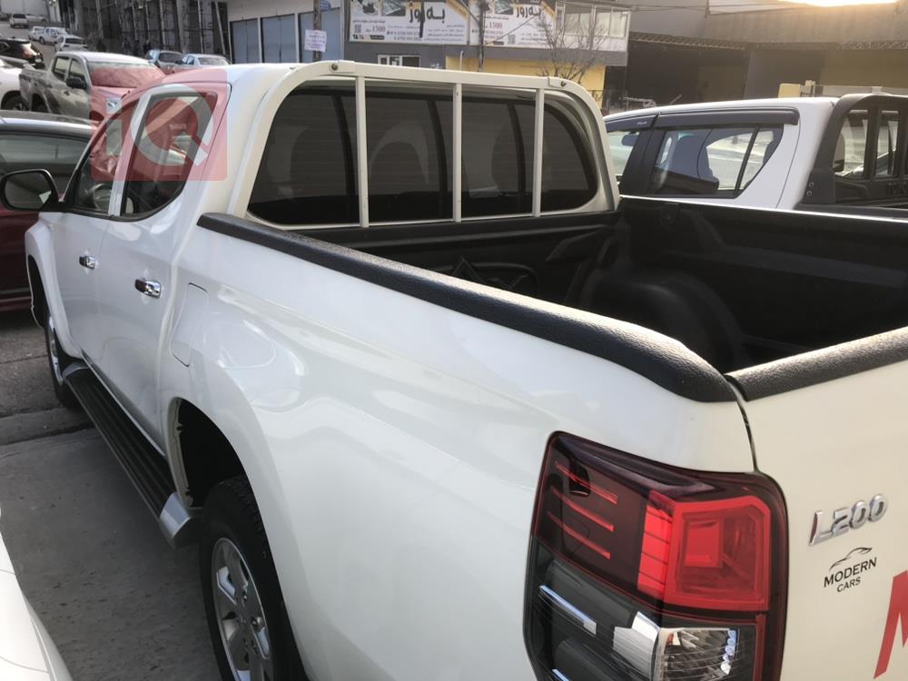 میتسوبیشی L200
